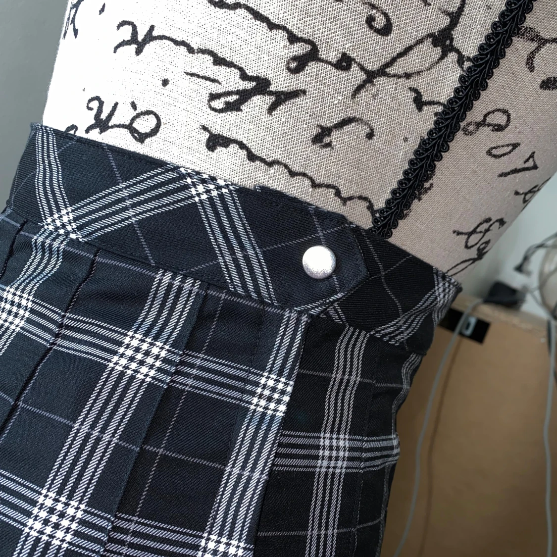 Kjol rutig veckad Helt ny - 3