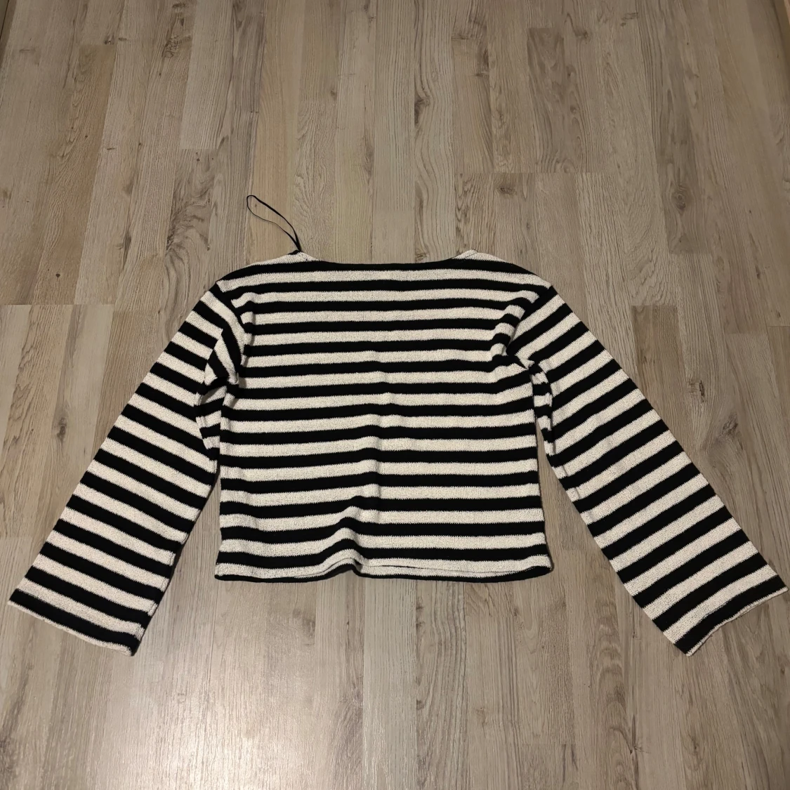 Svart och vit randig tröja från H&M - 1