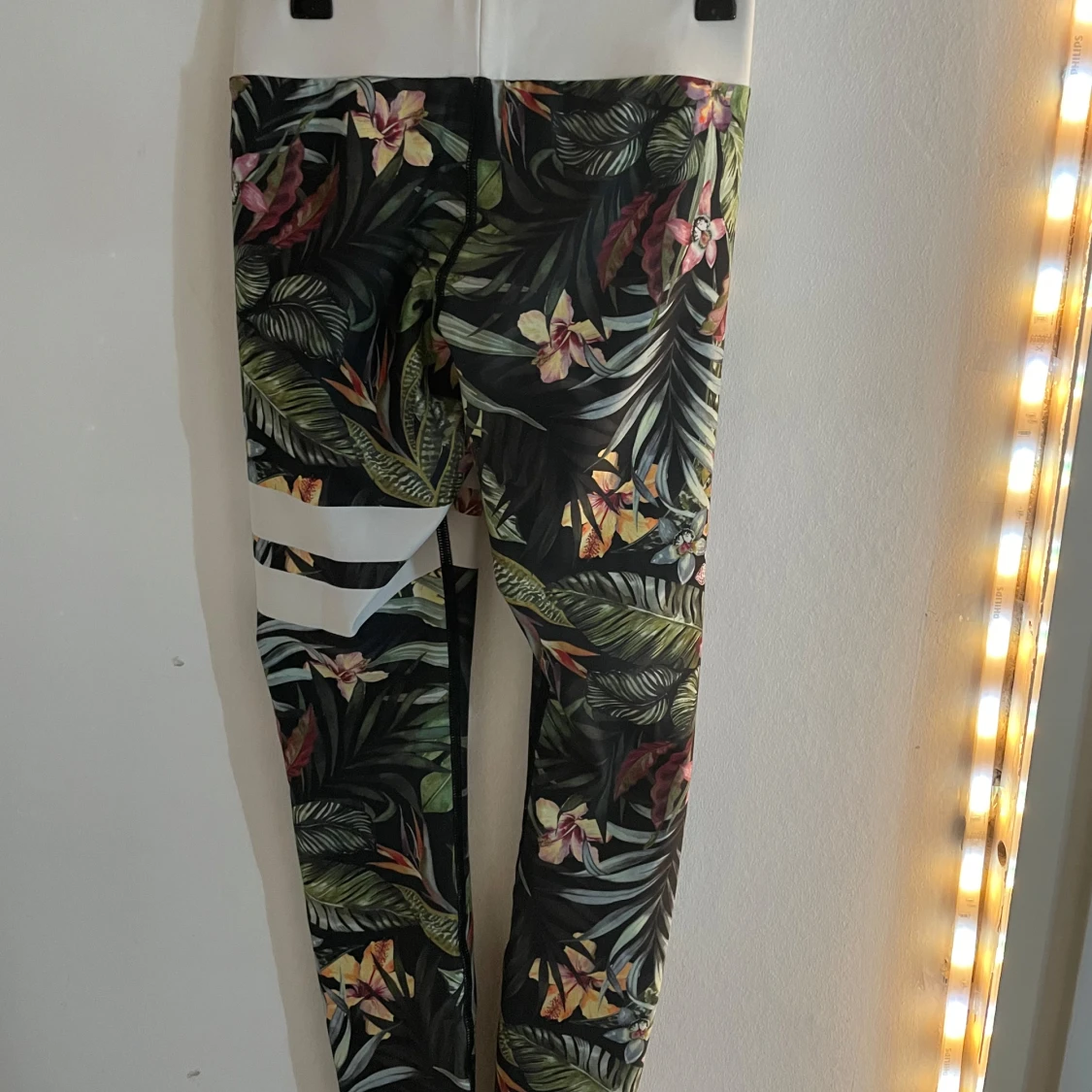 Mönstrade leggings från Stronger - 2