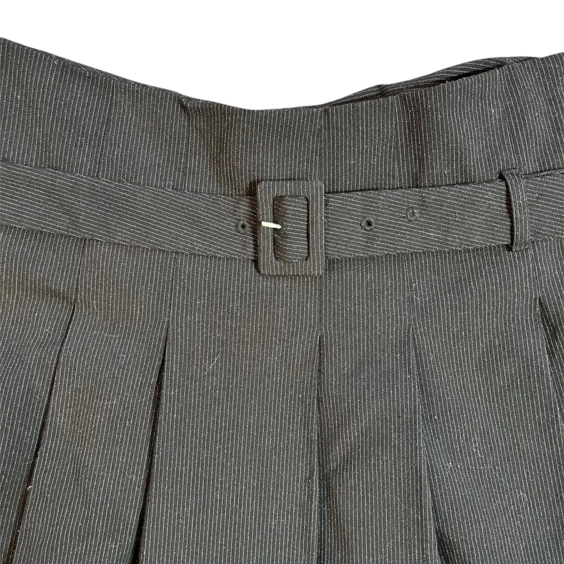 Lowwaist knäkjol med skärp - 2