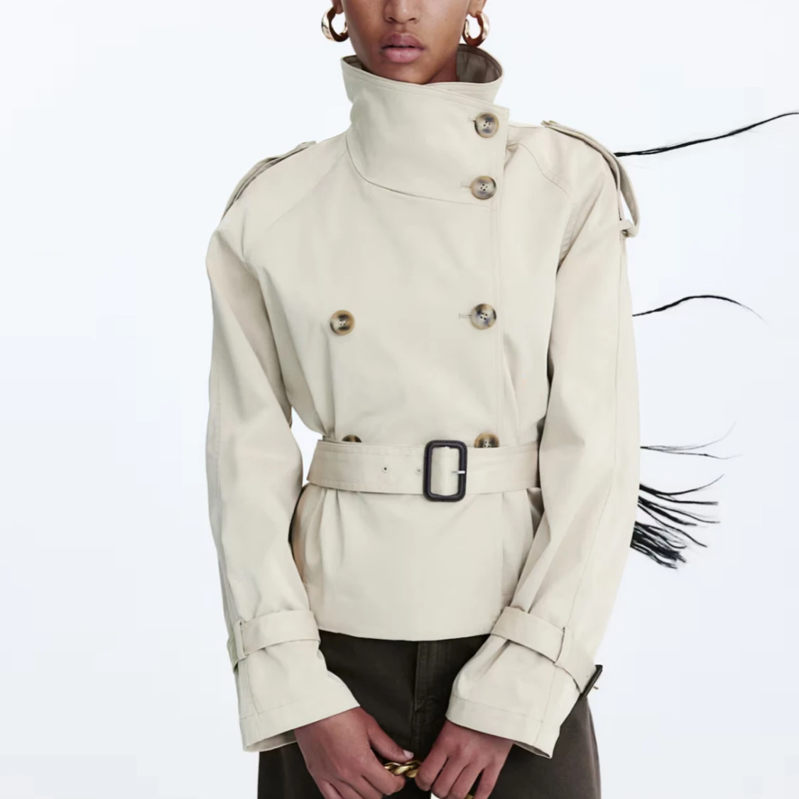 Beige trenchcoat med bälte - 1