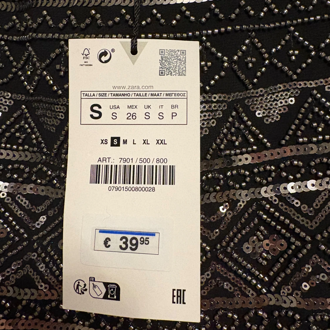 Svart paljettkjol från Zara - 2