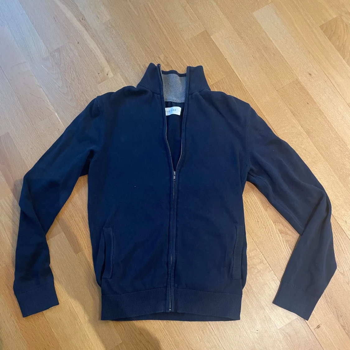 Pier One Fullzip