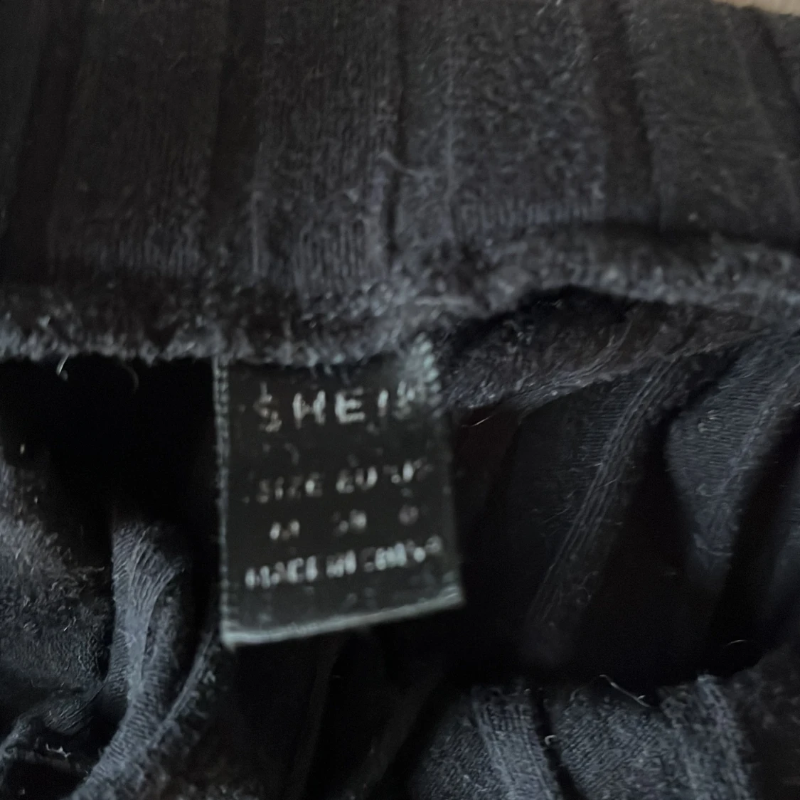 Svart ribbad kjol från SHEIN - 2