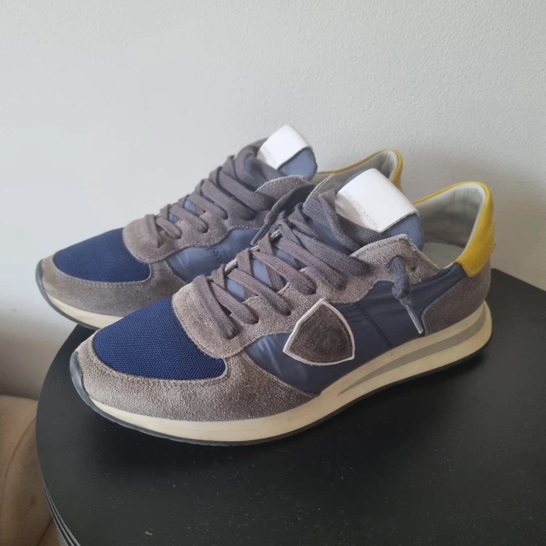 Philippe Model sneakers i blått och grått