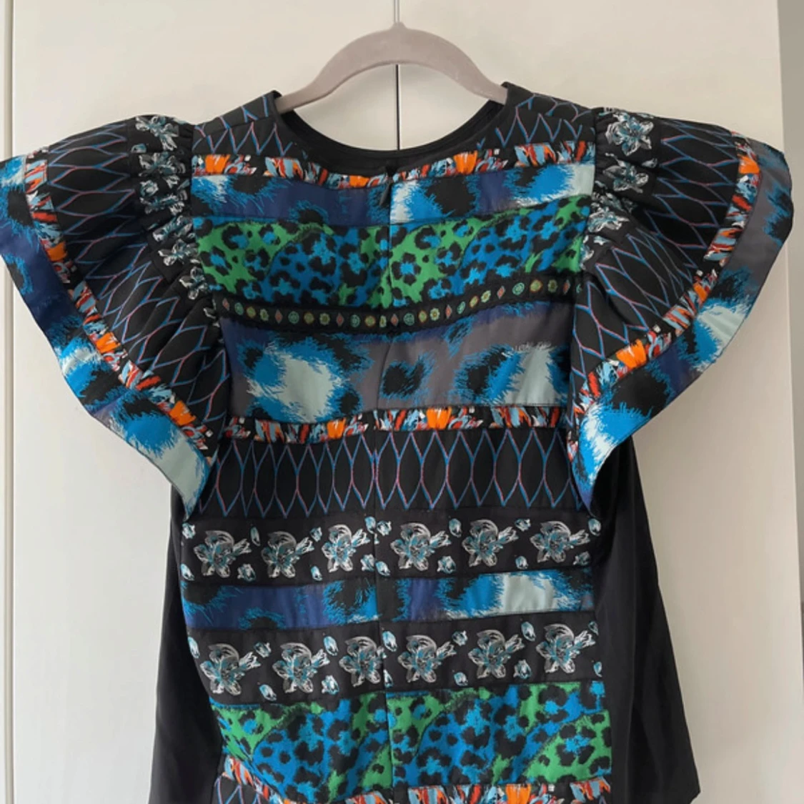 Färgstark mönstrad top från Kenzo