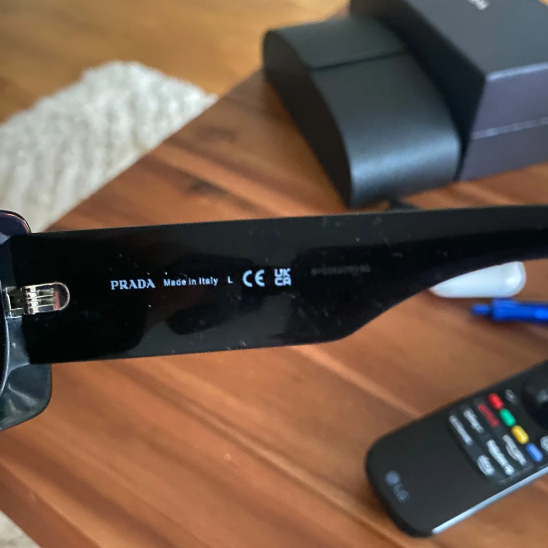 Svarta solglasögon från Prada - 3