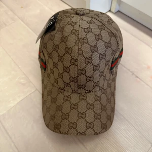 Ny oanvänd keps  - Enbart testats och inte använts!