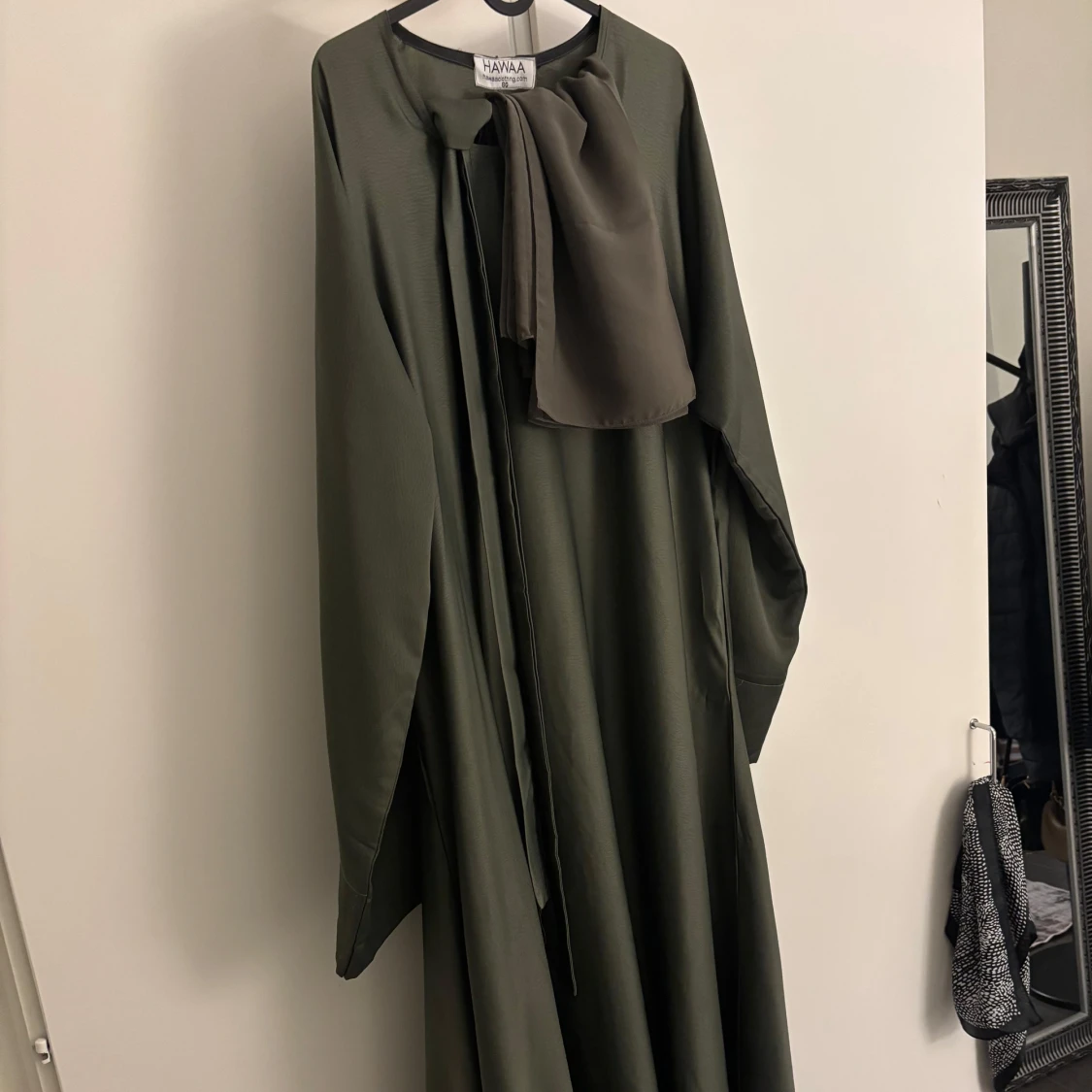 Thick silk green abaya | 3 delat set - 2