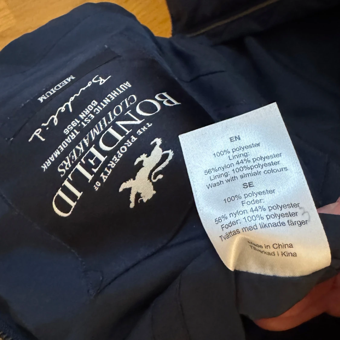 Mörkblå dunväst från Bondelid - 4