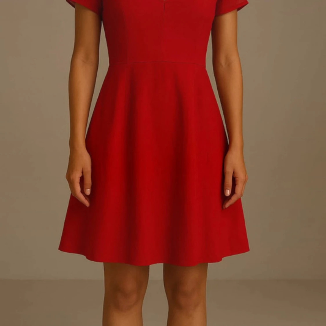 Röd kortklänning från Bik Bok