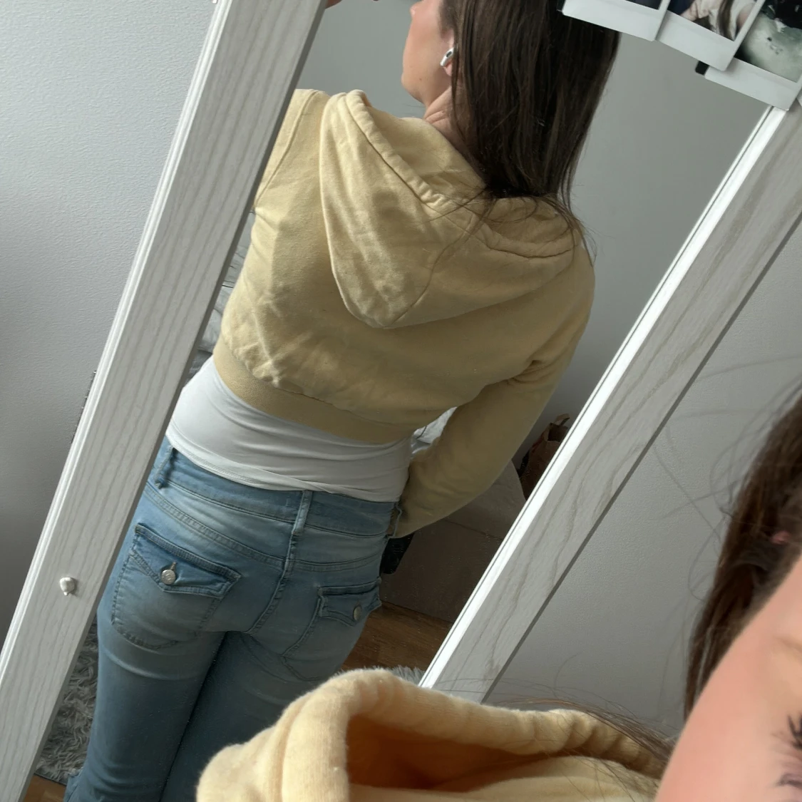 Gul croppad hoodiejacka från H&M Divided - 1