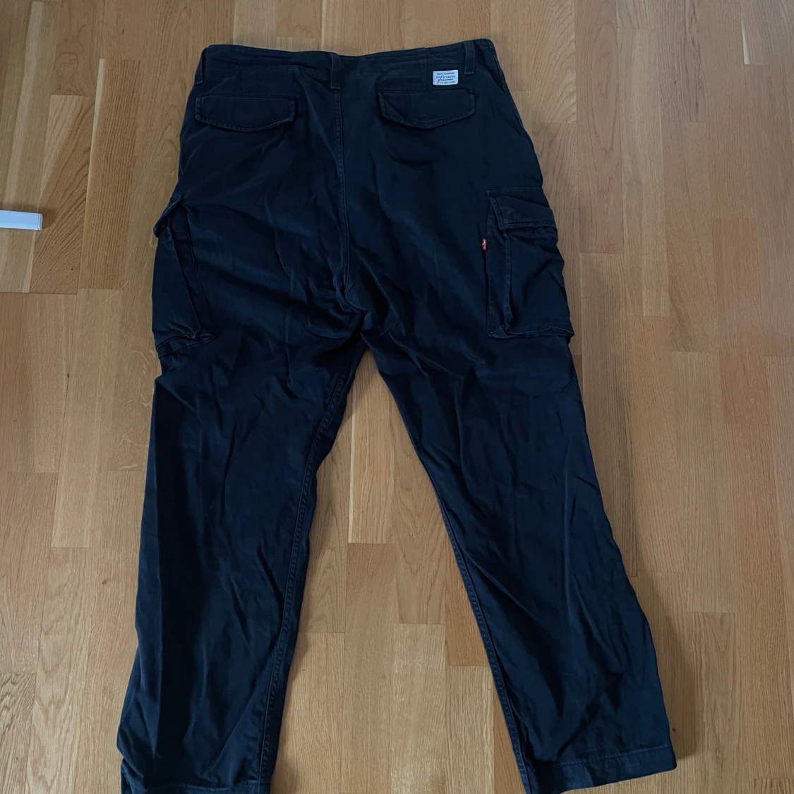 Svarta cargo byxor från Levi's XX Cargo - 1