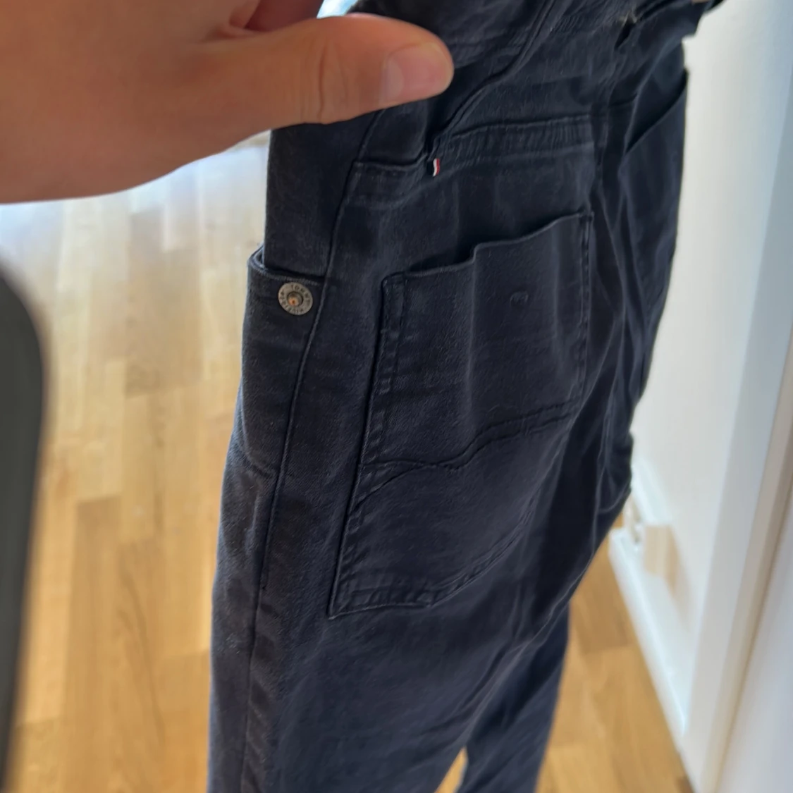 Mörkblå byxor från Tommy Hilfiger - 3