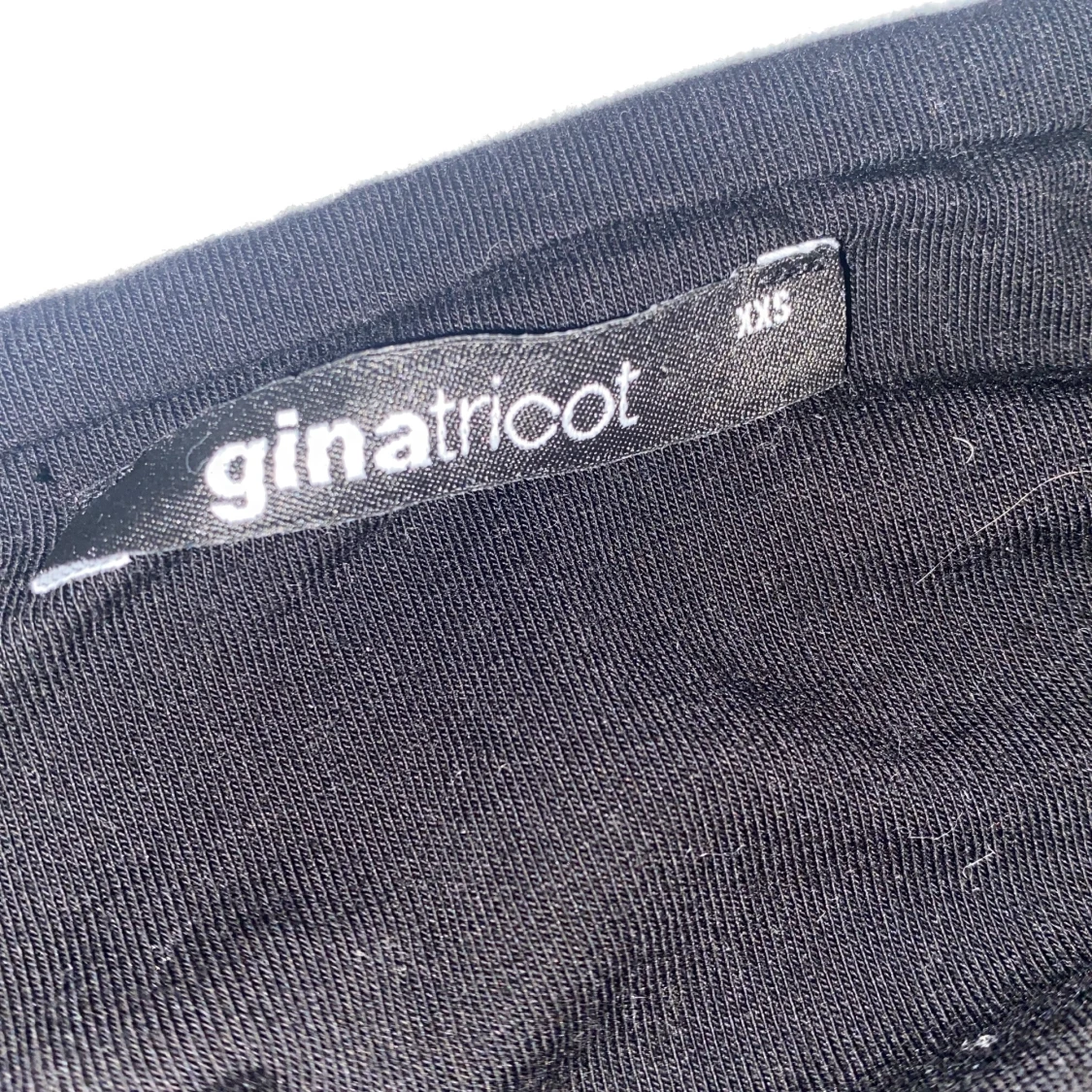 Svart volangkjol från Gina Tricot - 1