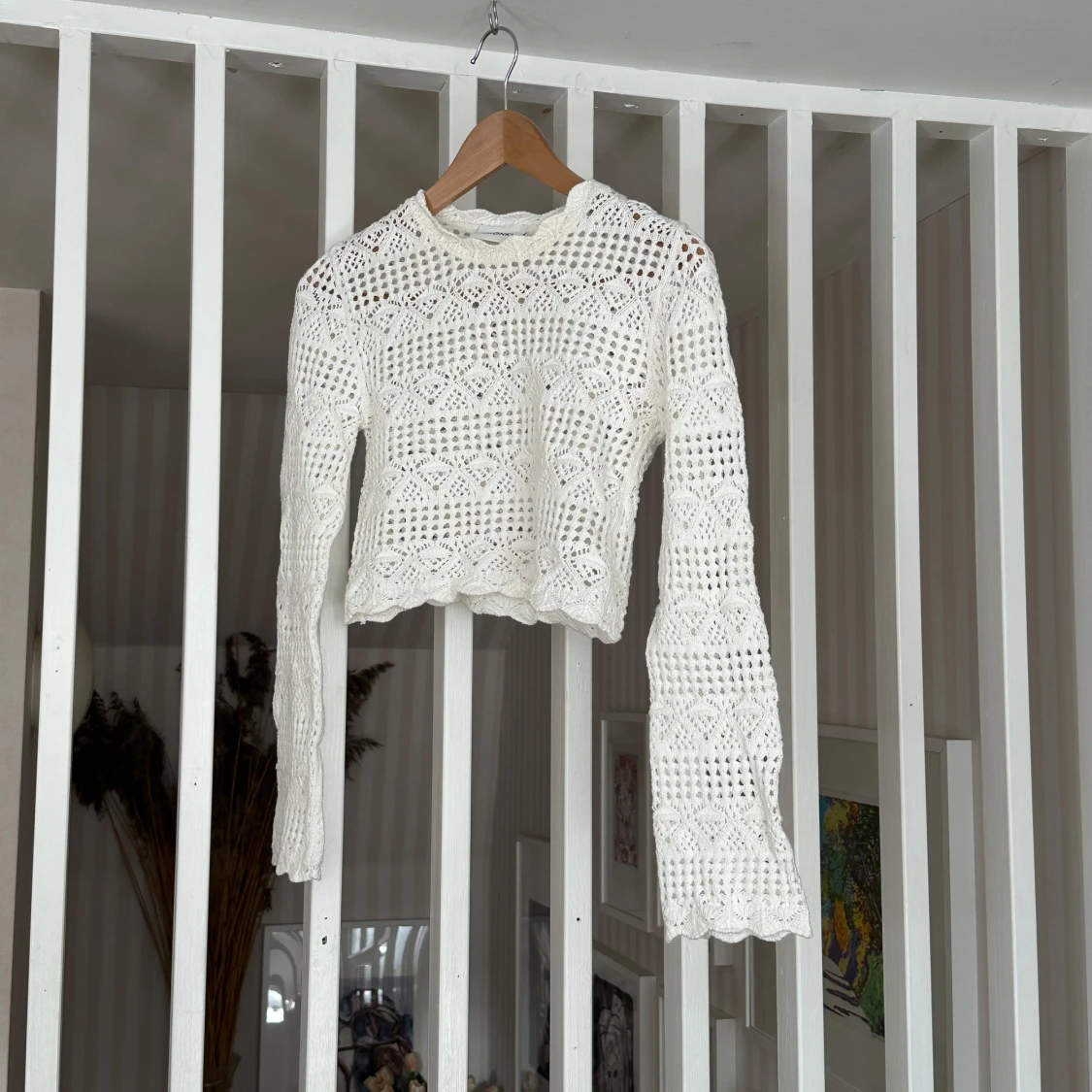 Vit virkad croppad tröja från Monki - 2