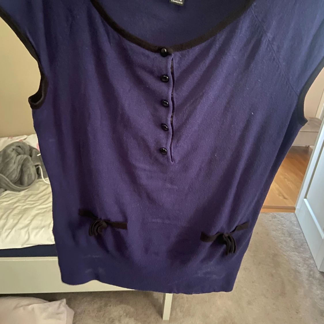 Jättesnygg och unik stickad t-shirt - 1