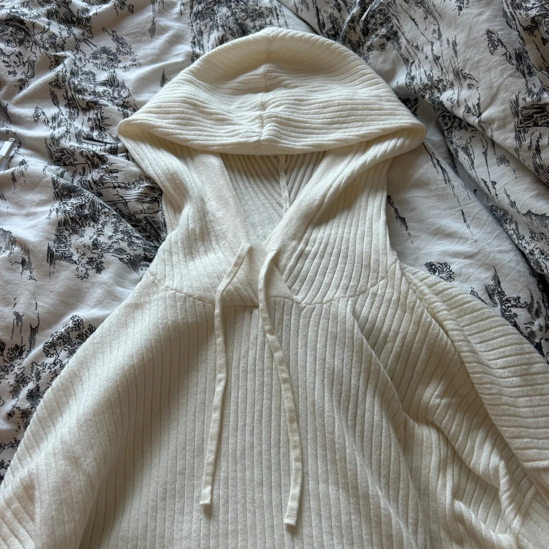 Vit ribbad hoodie - 3