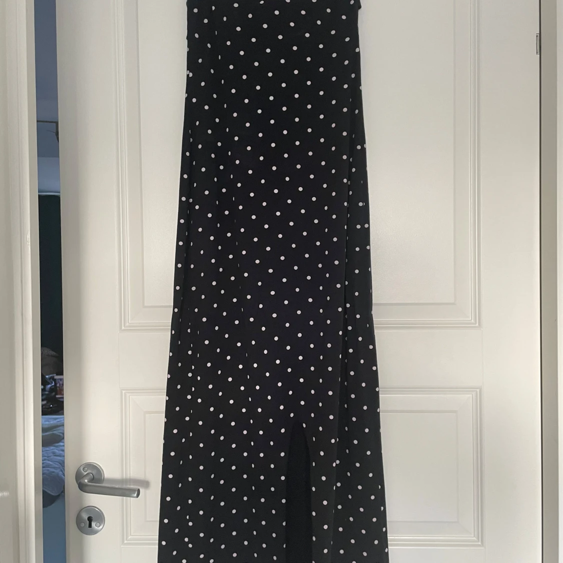 Prickig långklänning - 1