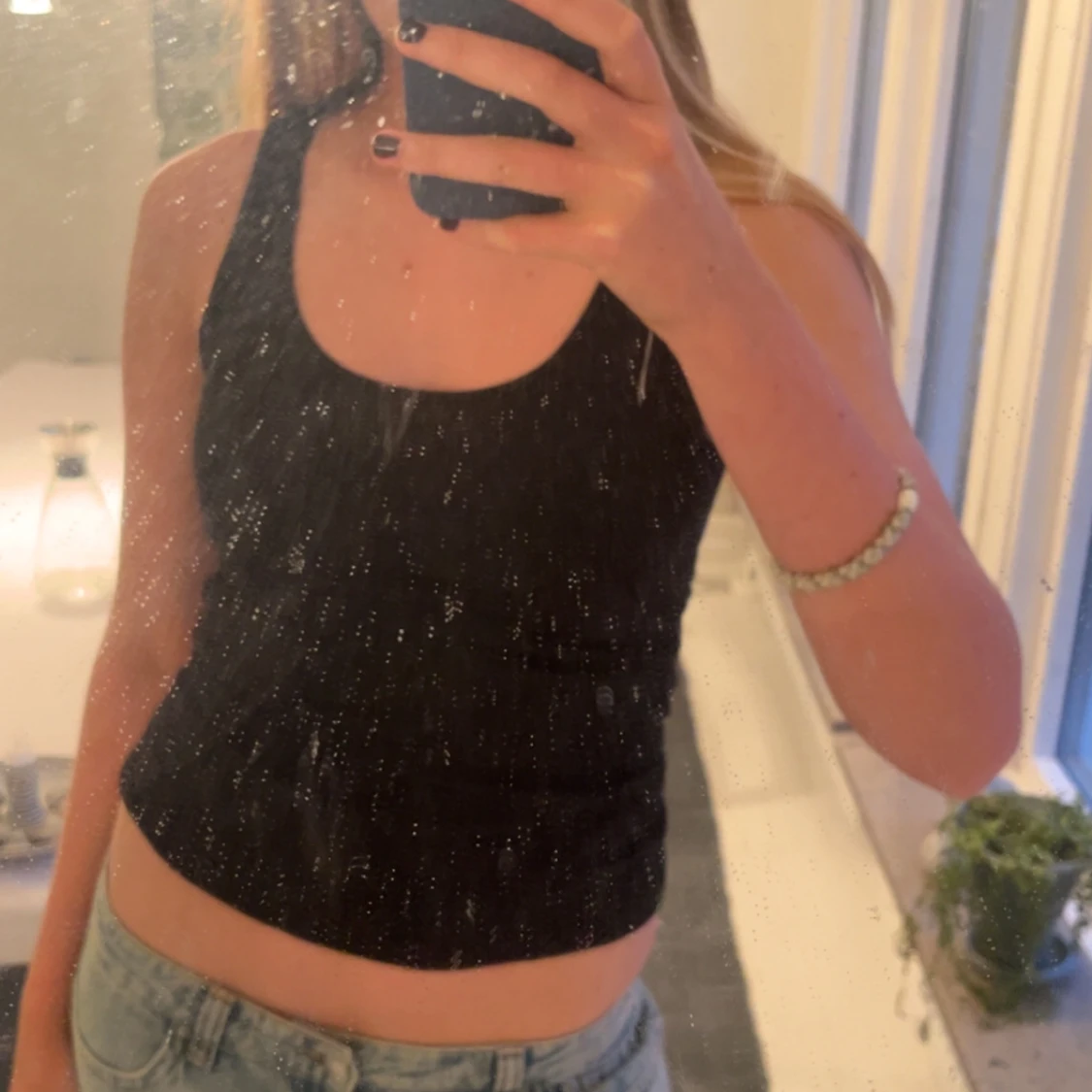 Svart enkel linnetopp - 1