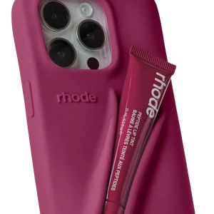 Rhode Peptide Lip Tint bärig - IPHONE 13 Rhode Peptide Lip Tint och skal i färgen rasberry jelly. Helt oanvänd säljer då jag råkade köpa fel storlek! Skalet är äkta och köpt ifrån rhode hemsidan🩷🩷skriv privat för mer bilder 