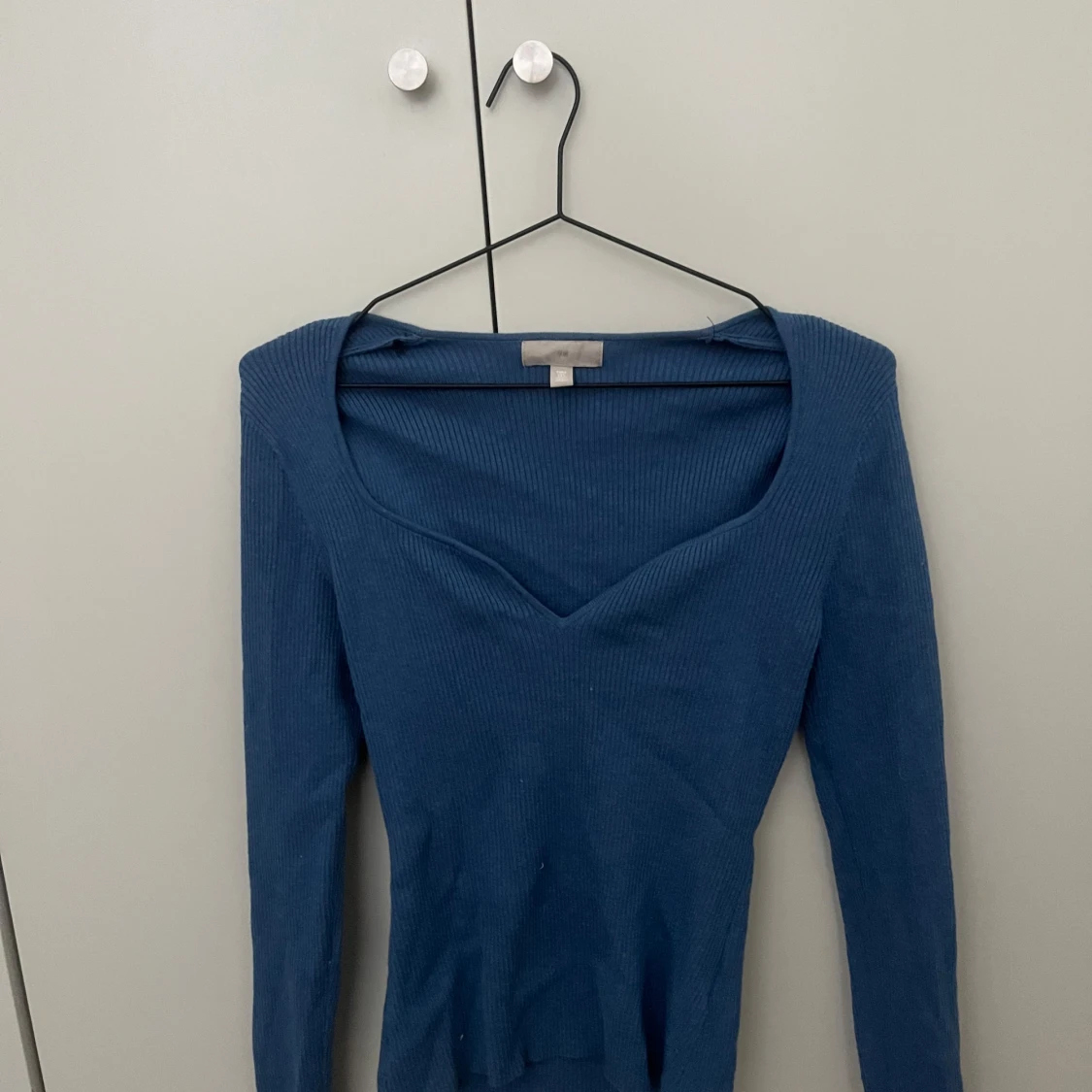 Blå ribbad långärmad tröja - 1