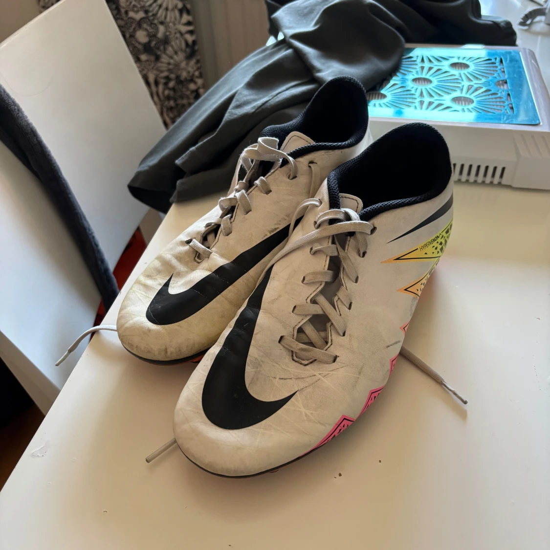 Nike vita fotbollsskor hypervenom - 1