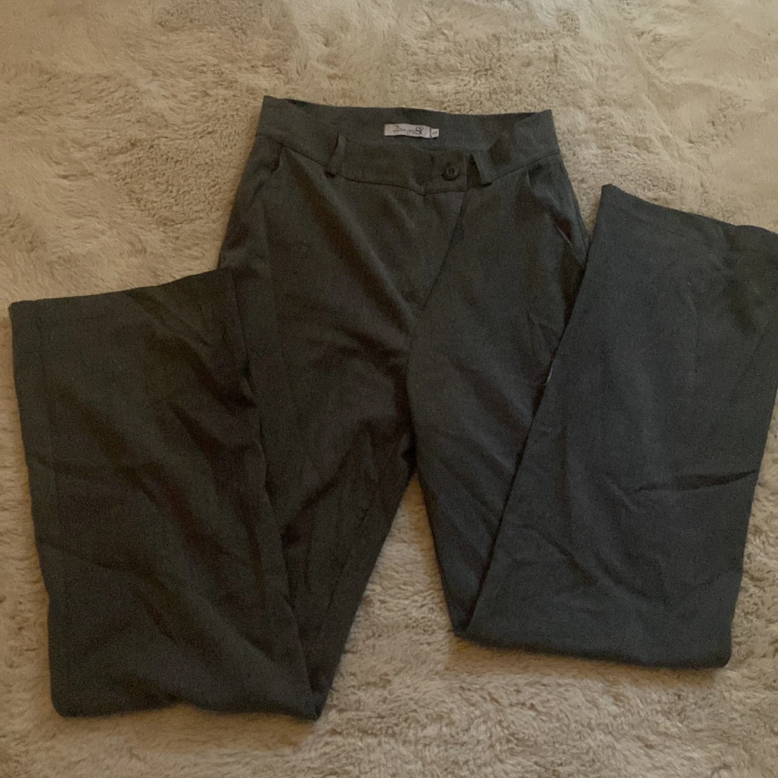 Mörkgrå kostymbyxor från Design S - 1