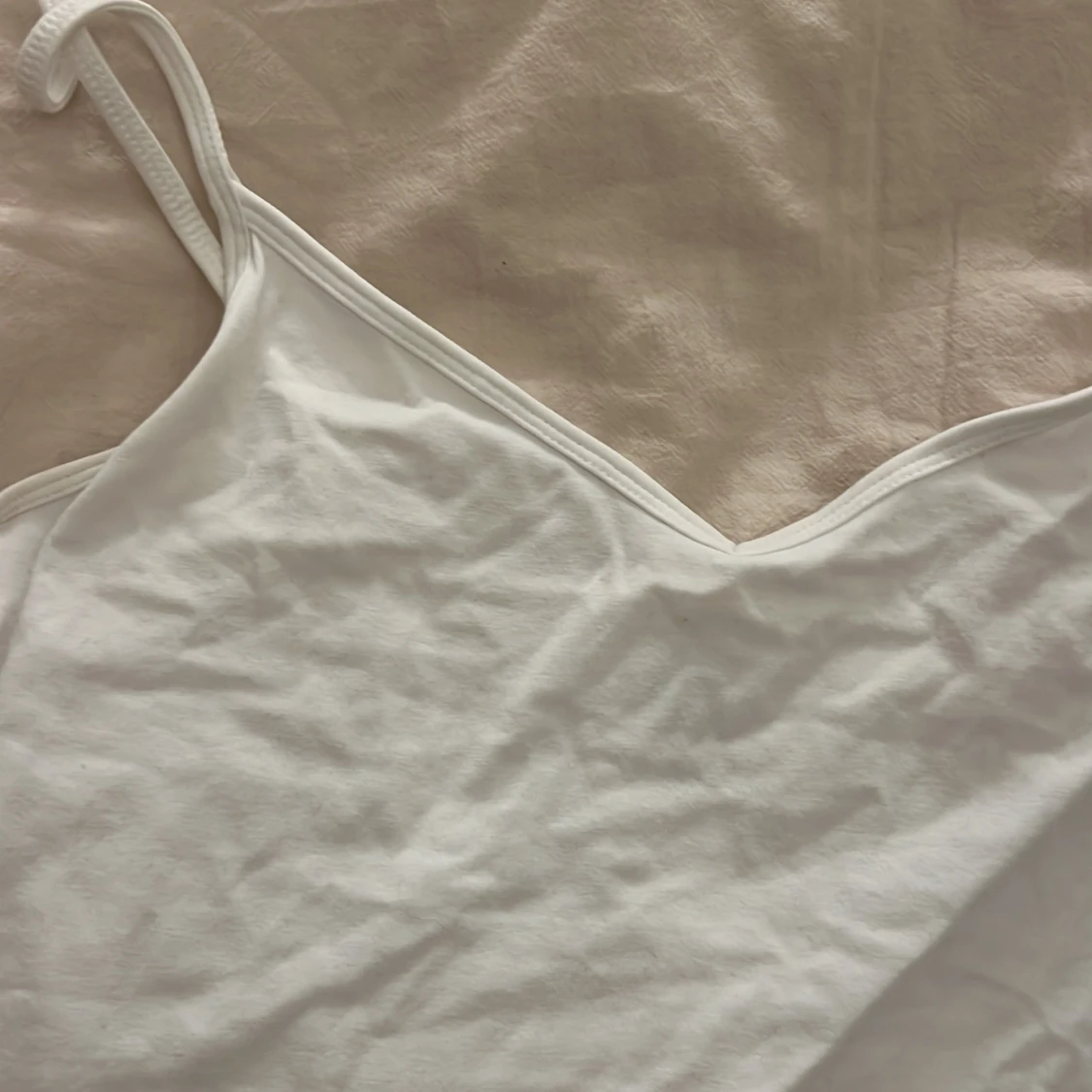 Vit linnetopp i bomull, strl S från Cubus  - 1