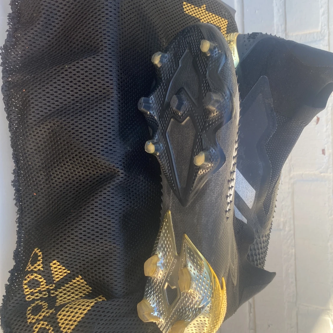 Säljer nu mina Adidas predator mutator 20+ FG Elites. eftersom att de blivit för små och tighta. Säljs inte längre! - 1