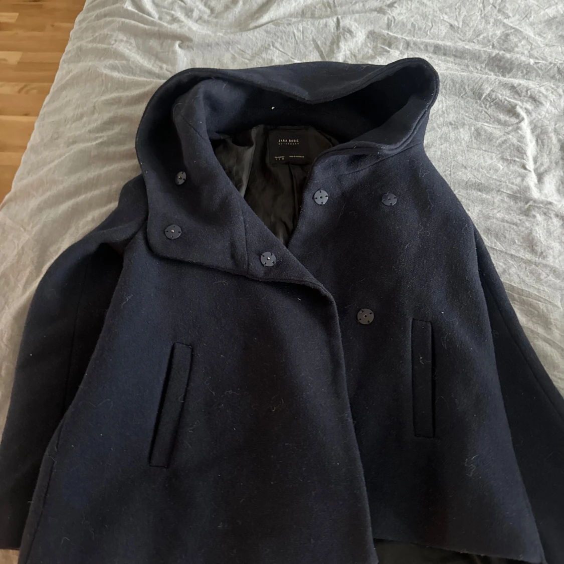 Mörkblå skepparkavaj från Zara Man