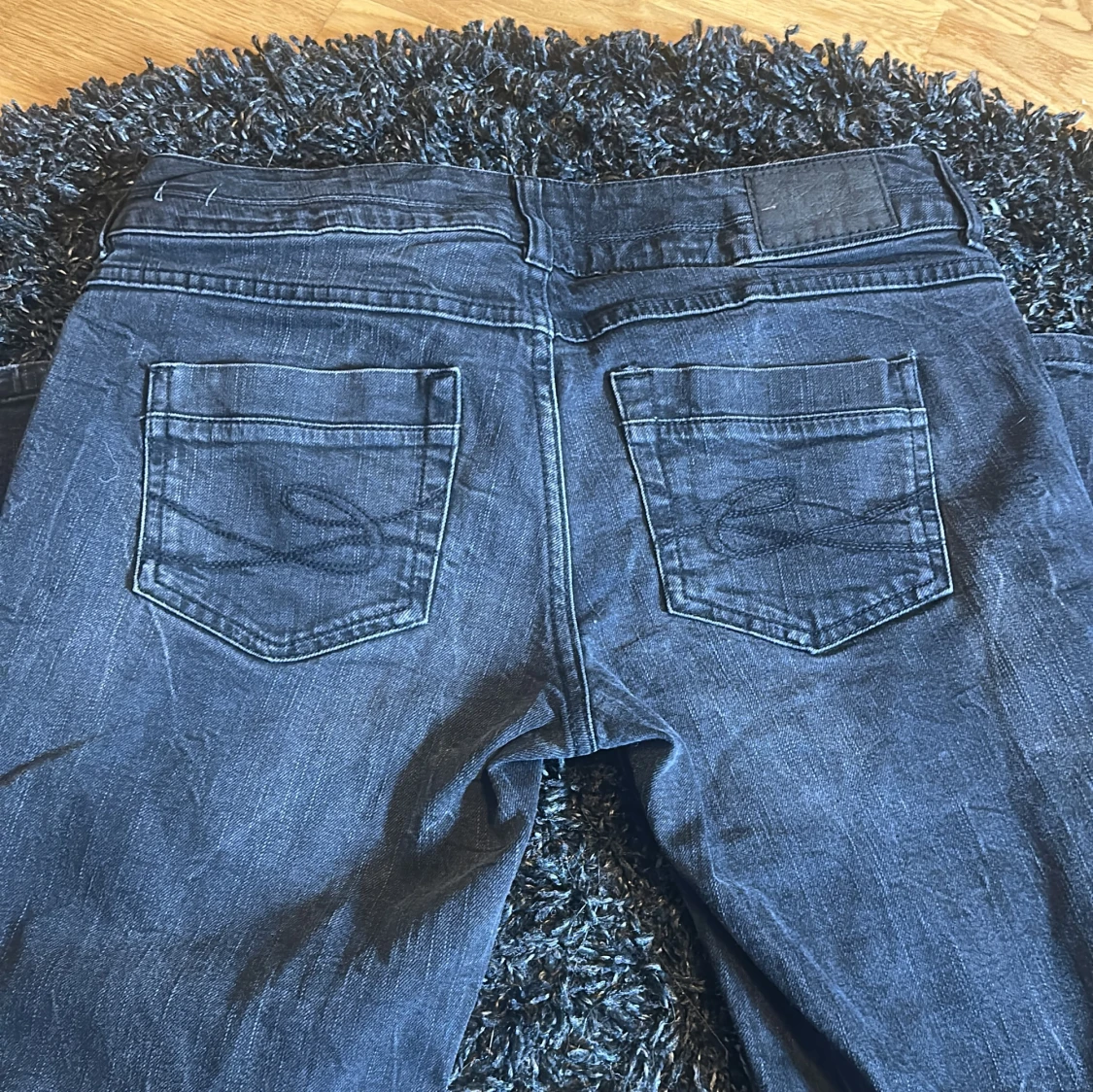 Mörkblå jeans från Esprit - 1