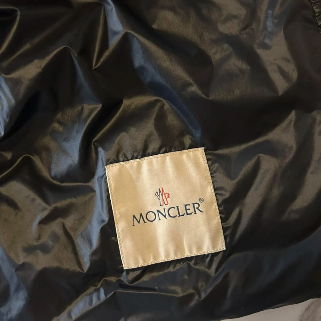 Moncler GUI  - 3