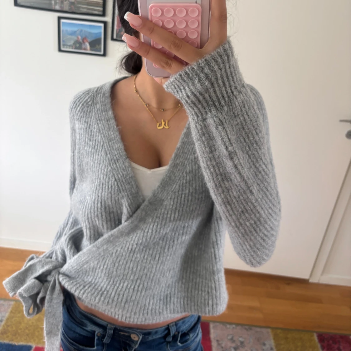 Grå omlott kofta i stickat material - 1