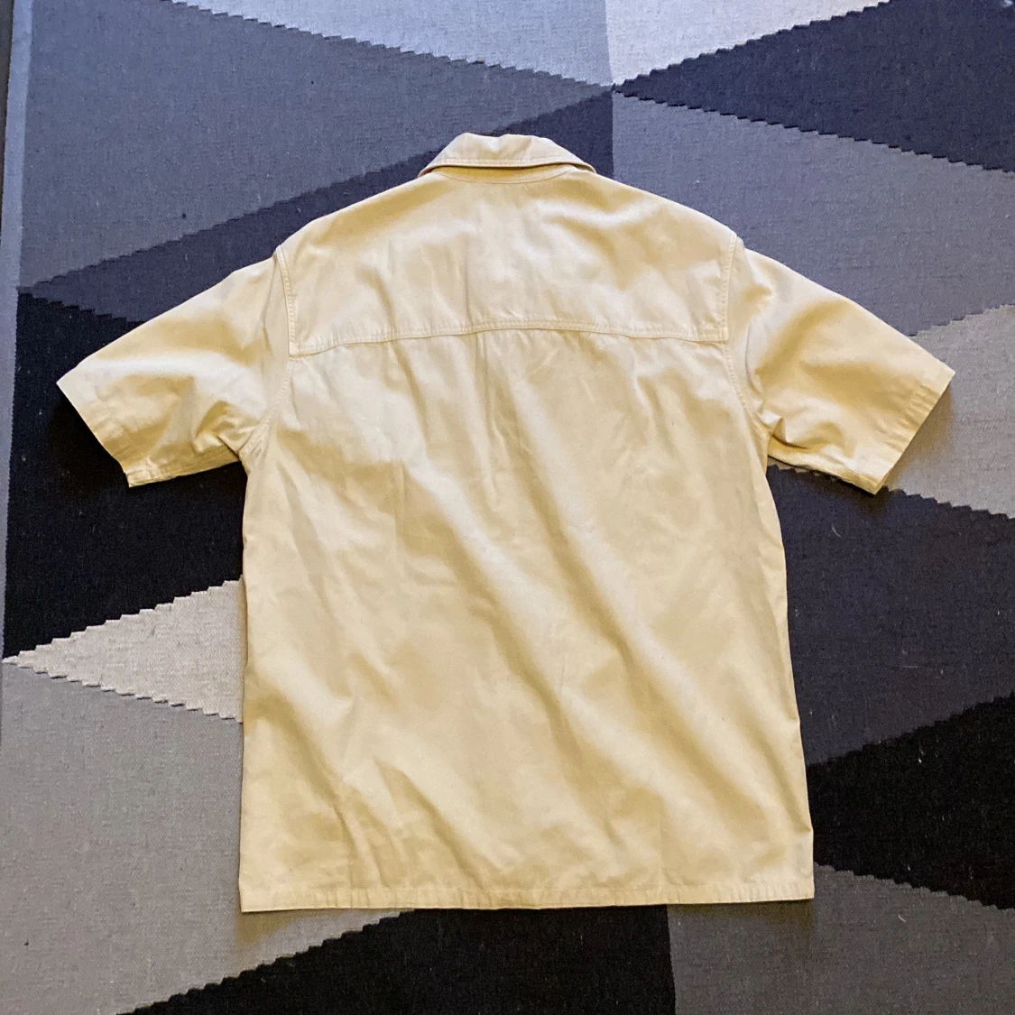 Beige kortärmad skjorta från Ami - 3