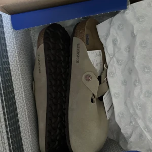 Birkenstock Boston Taupe - Soft footbeed. Helt nya endast testade