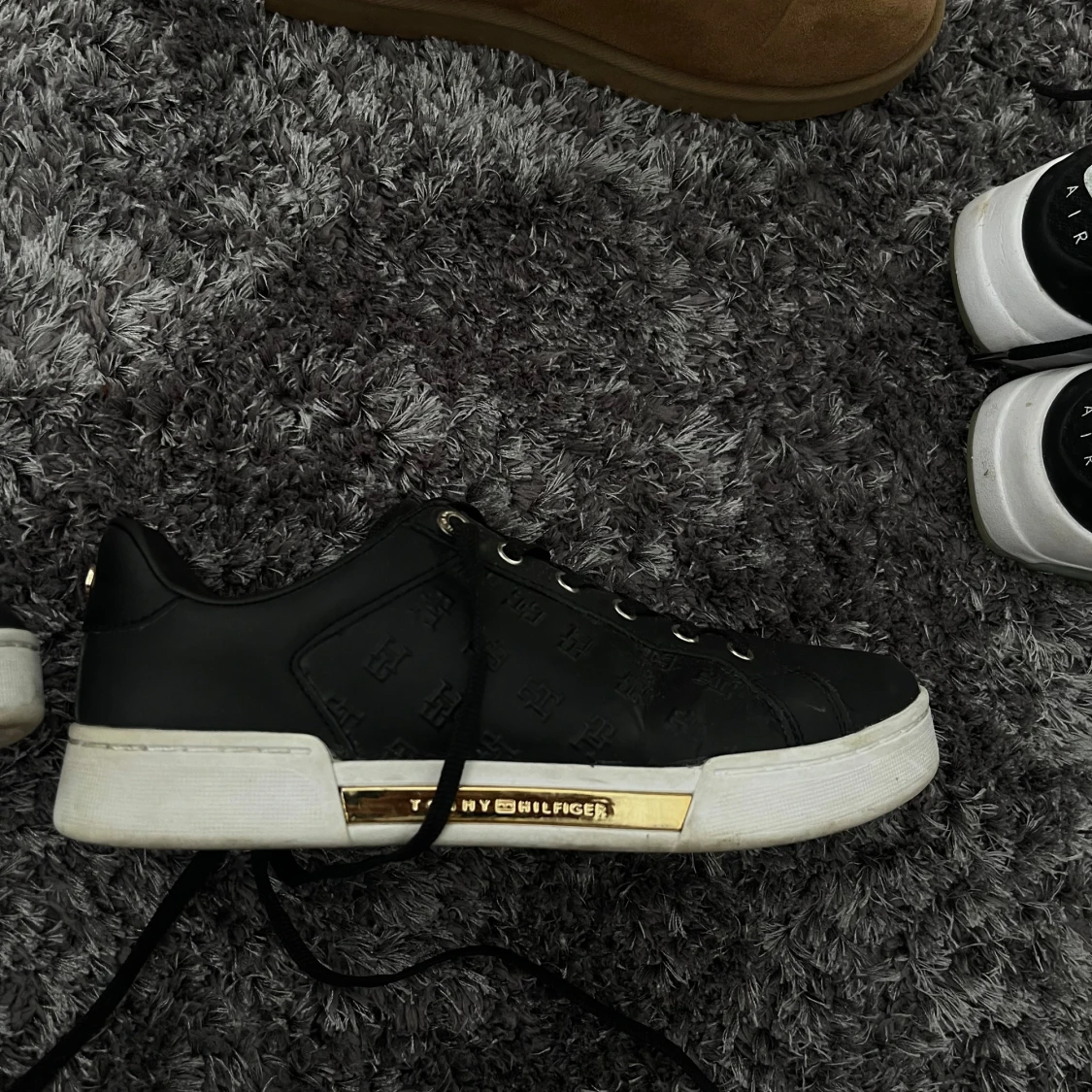 Svarta sneakers  Tommy Hilfiger - 3