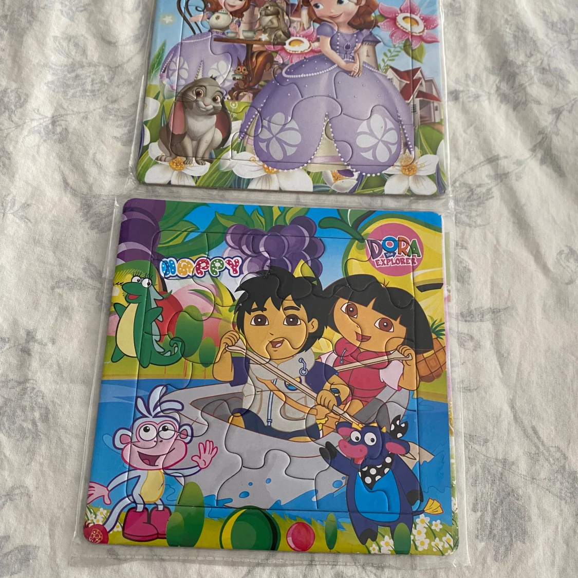 Sofia  & Dora Barn Pussel - 1