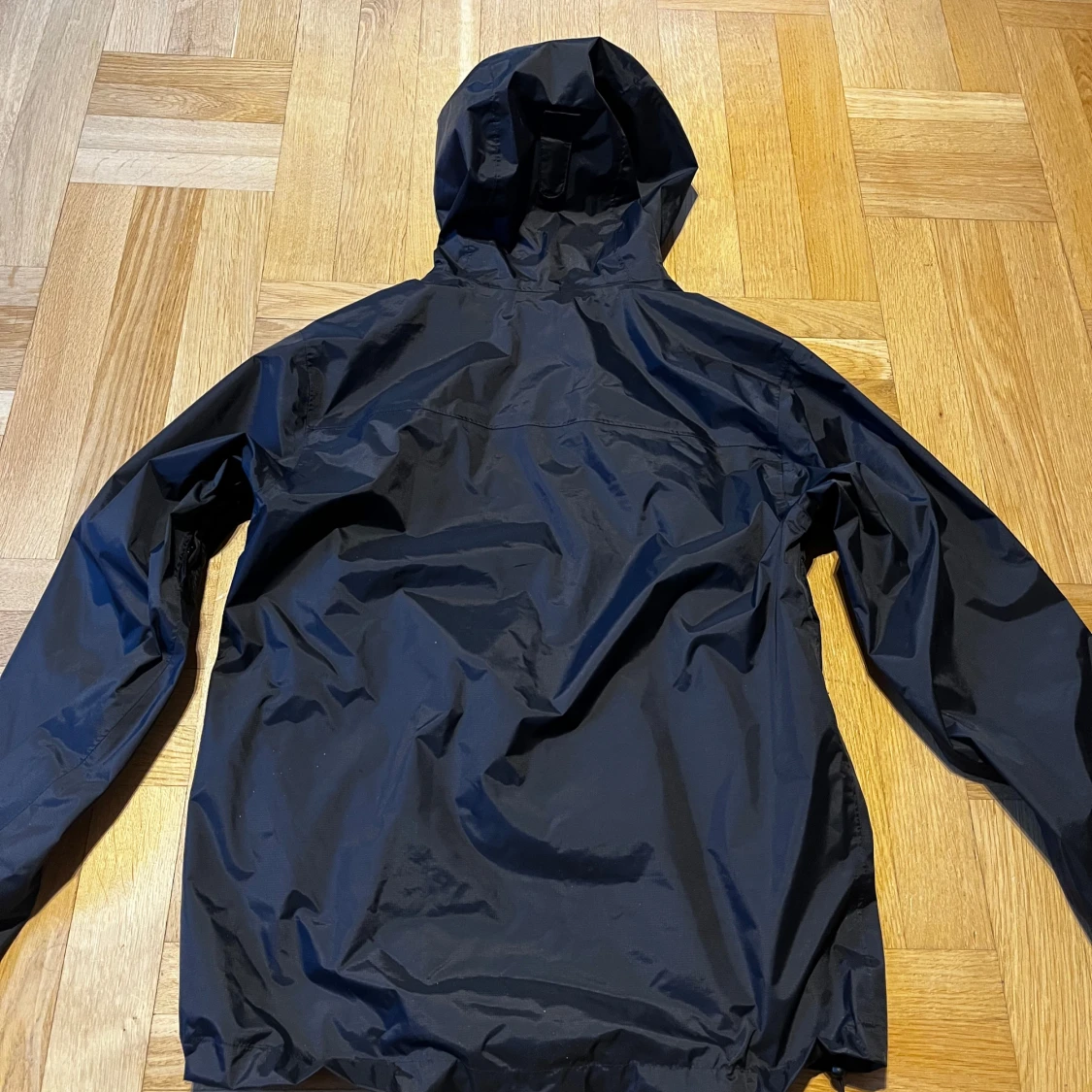 Svart vindjacka från Helly Hansen - 3