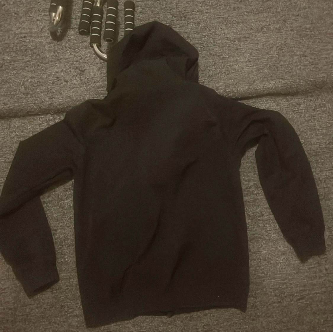 Svart huvtröja från Lyle & Scott - 2