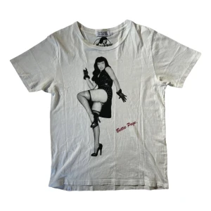 Hysteric glamour äkta t shirt - Tvärfet hysteric glamour tisha, sällsynt i Sverige. Storlek M.