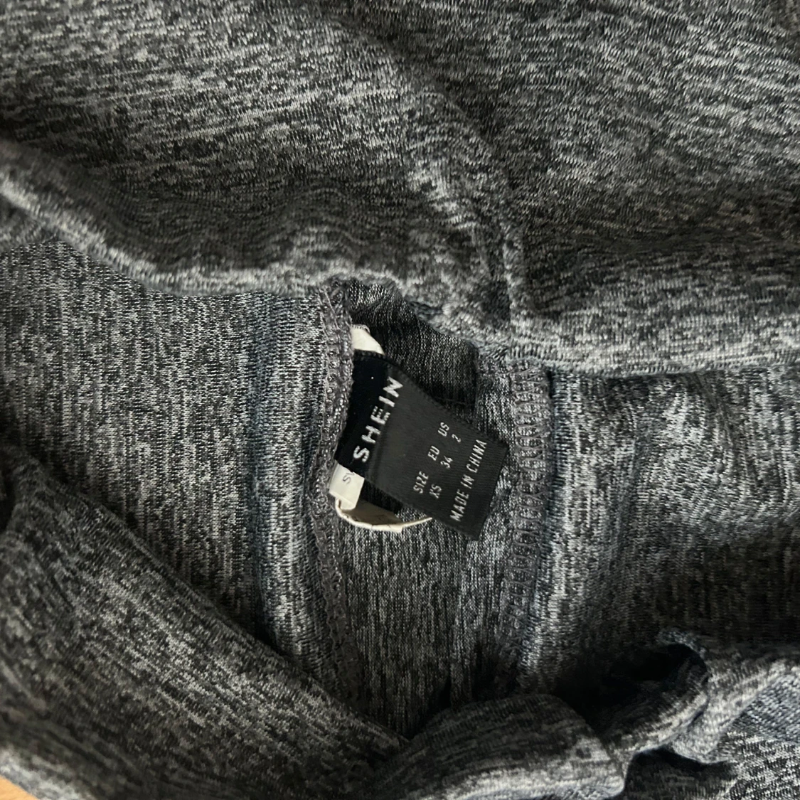 Grå leggings från Shein - 1