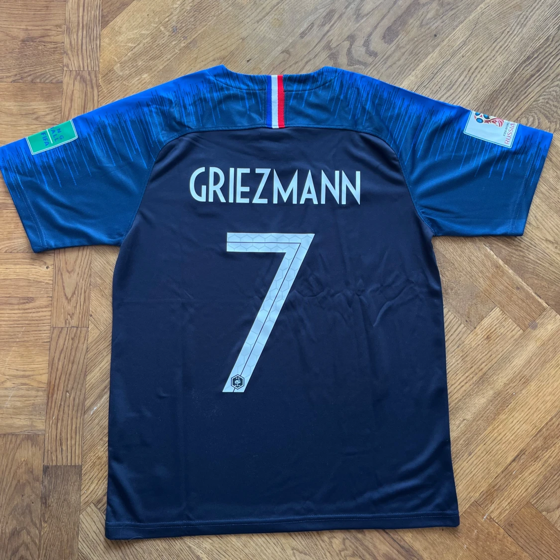 Frankrike Hemmatröja 2018  - 1