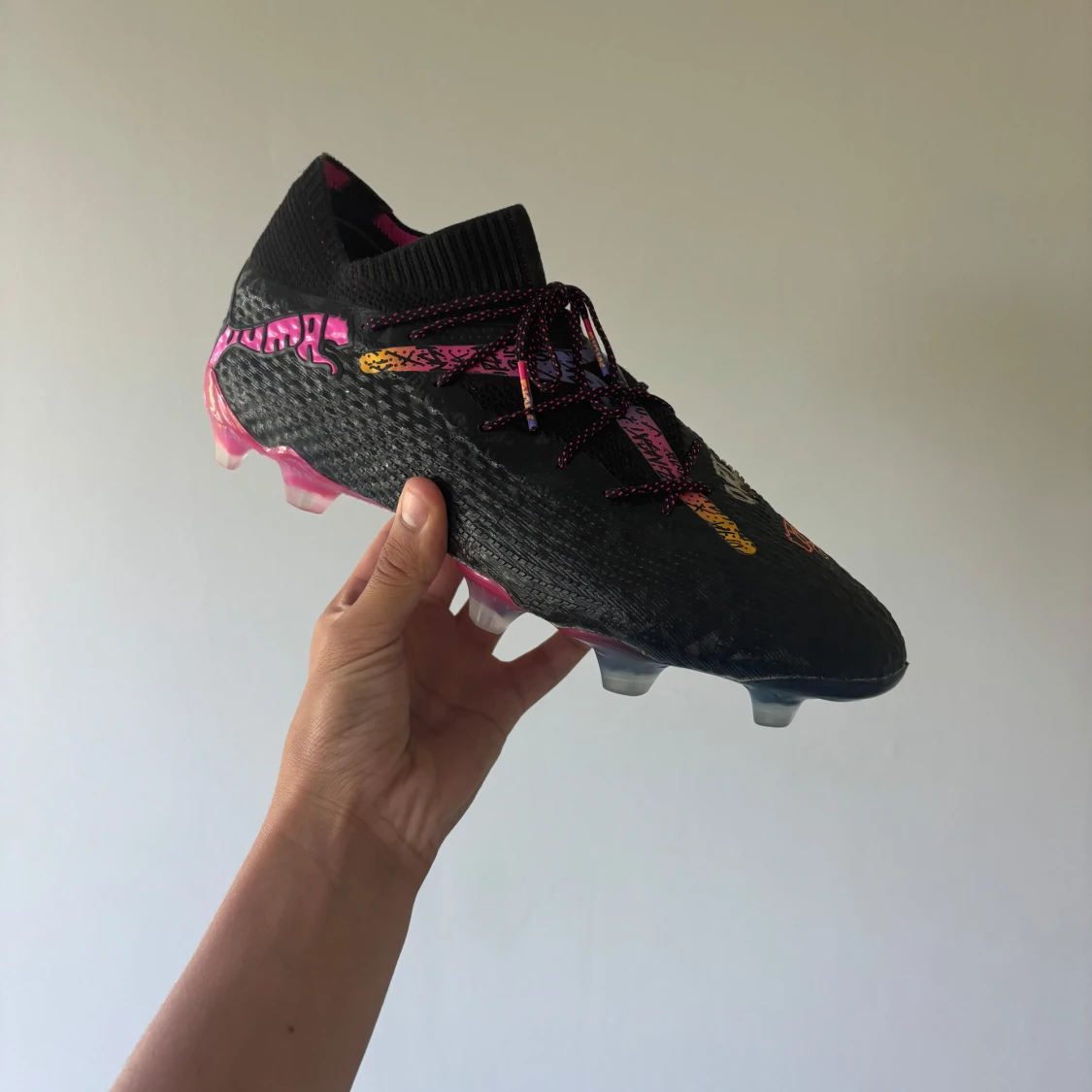 Svarta Puma fotbollsskor limited edition