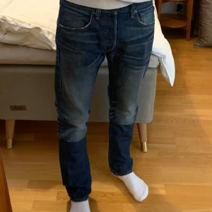 Ralph lauren jeans - Snygga jeans i bra skick från Ralph lauren. Jag är 173 på bilderna. Storlek 30/32. Använda ca 15-20 gånger. 