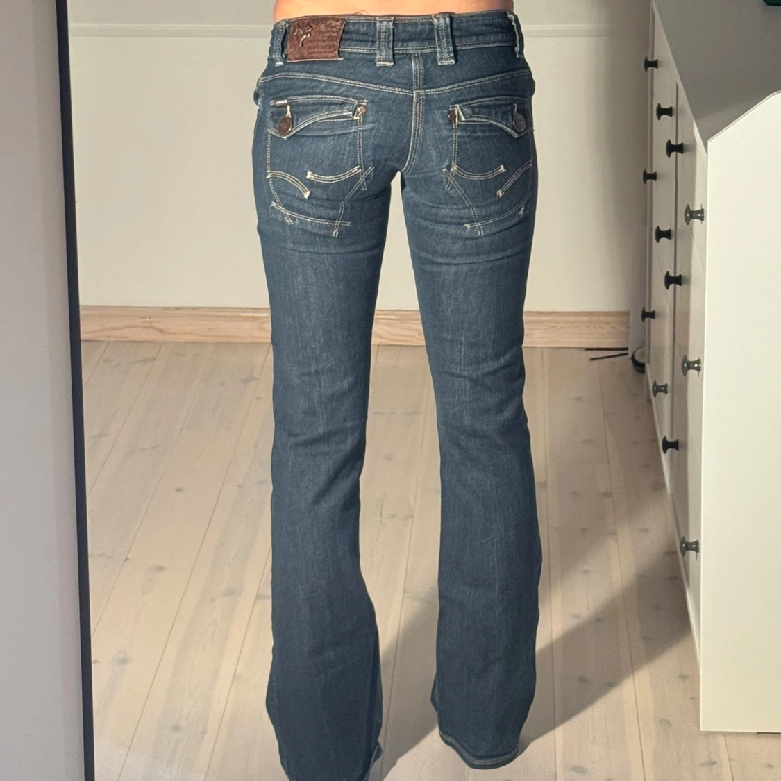 Low bootcut jeans  - 3