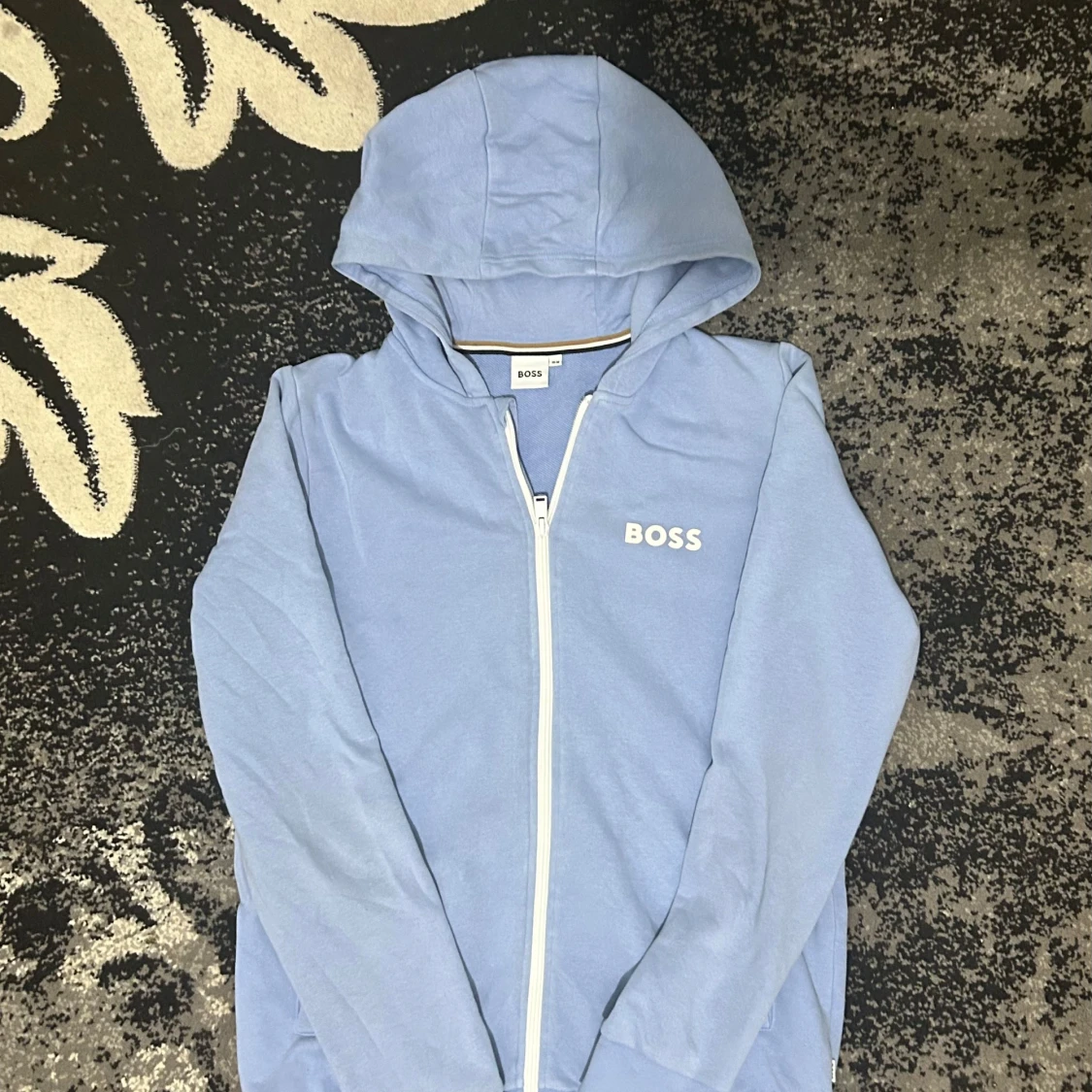 Ljusblå hoodiejacka från BOSS