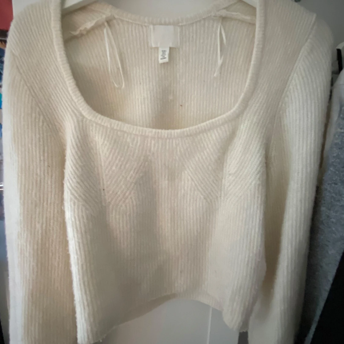 Vit ribbad stickad tröja H&M