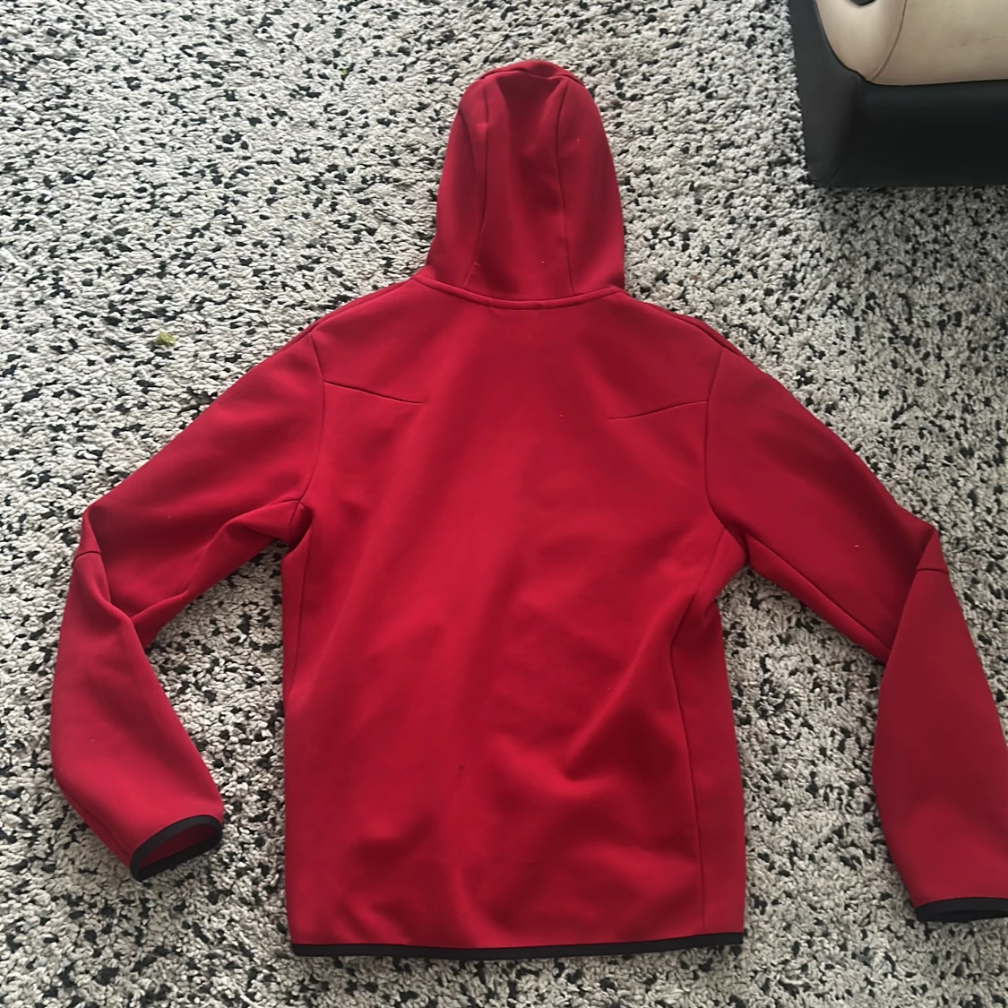 Röd Nike tech   - 1