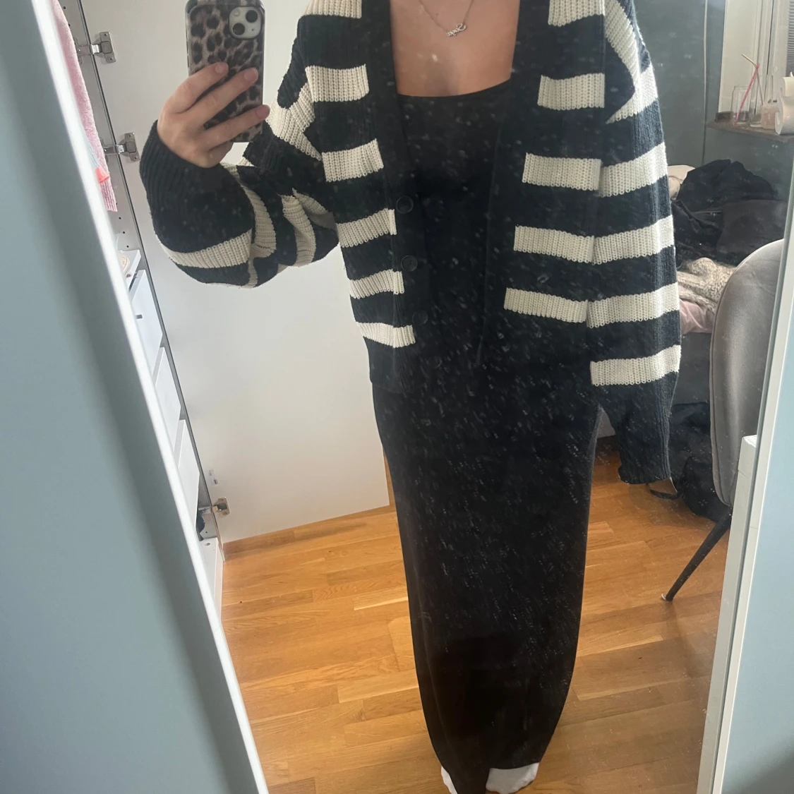 Randig svartvit kofta från H&M